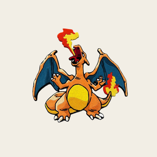 Tufted rug featuring Charizard using Blast Burn  tapis tufté représentant Dracaufeu utilisant Rafale Feu.